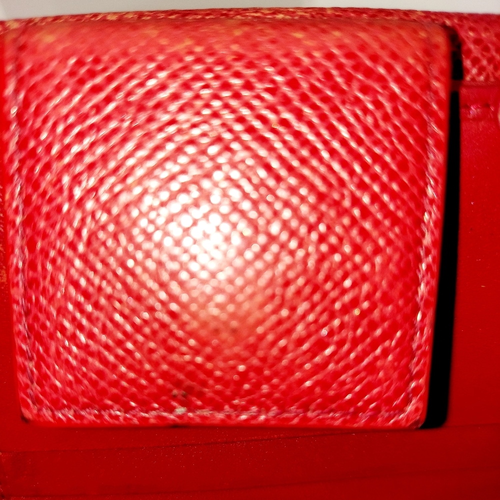 Bvlgari Red Saffiano Pebbled Leather Bifold Wallet ID Window GUC - Picture 8 of 15